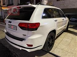 جیپ گراند شیرۆکی